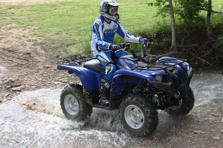 2011 Yamaha Grizzly 700 EPS Action 03