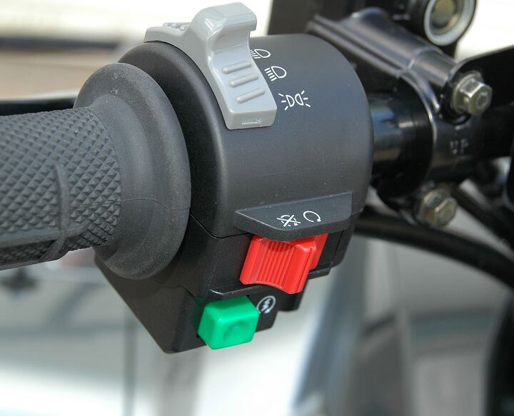 2013 Kymco MXU500i Controls
