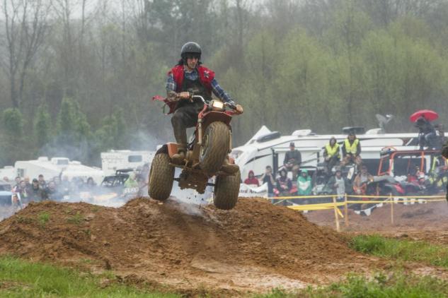 2014 High Lifter Mud Nationals Action 01