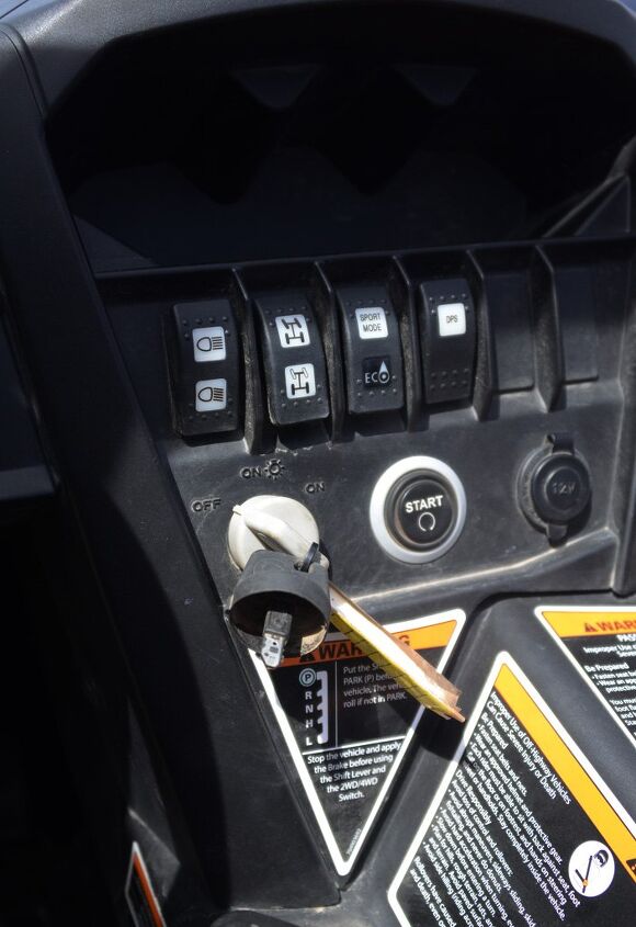 2016 Can-Am Maverick MAX Turbo Cockpit Controls