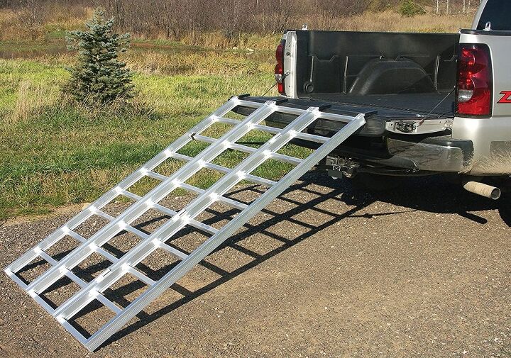 Yutrax 78-Inch Tri-Fold Aluminum UTV/ATV Loading Ramps