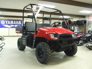 The Polaris Ranger, the most utilitarian of the models, comes with either a 500 (30 hp) or 700cc (40 hp) fuel injected engine.