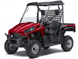 The Teryx LE models standard with a rigid sun top, half windscreen, retractable dual cup holder and automotive style paint.
