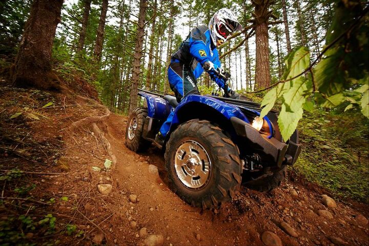 2011 Yamaha Grizzly 450 Action02