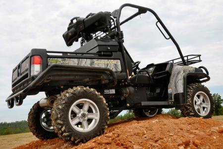 Hunters and outdoorsmen will appreciate the flexibility of the new John Deere Gator XUV 825i 4x4.