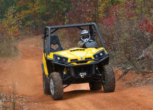 2011 Can-Am Commander Action Woods