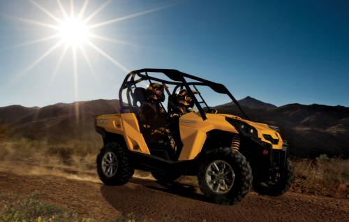 2013 Can-Am Commander 1000 Action