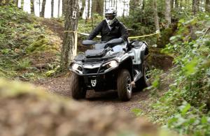 2013 Can-Am Outlander MAX 1000 Limited Trail Riding