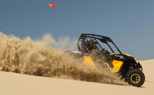 2013 Can-Am Maverick 1000R X rs Action Sand
