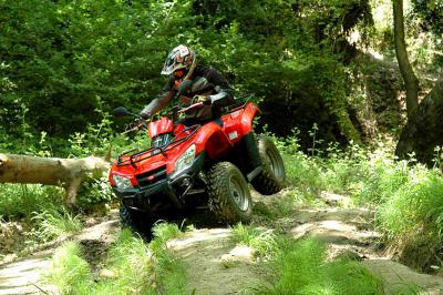 Passing through nasty terrain is not an issue for the MXU 400. 