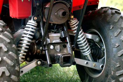 The independent rear suspension enhances technical trail riding.