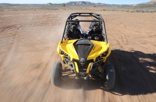 2014 Can-Am Maverick MAX 1000R Action Front