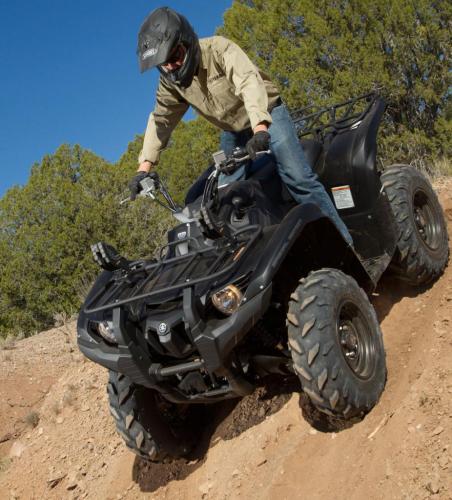 2014-Yamaha-Grizzly-700-Tactical-Black-Action-Brakes